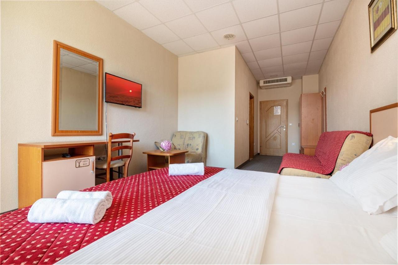 Hotel Luna Neum Exteriör bild